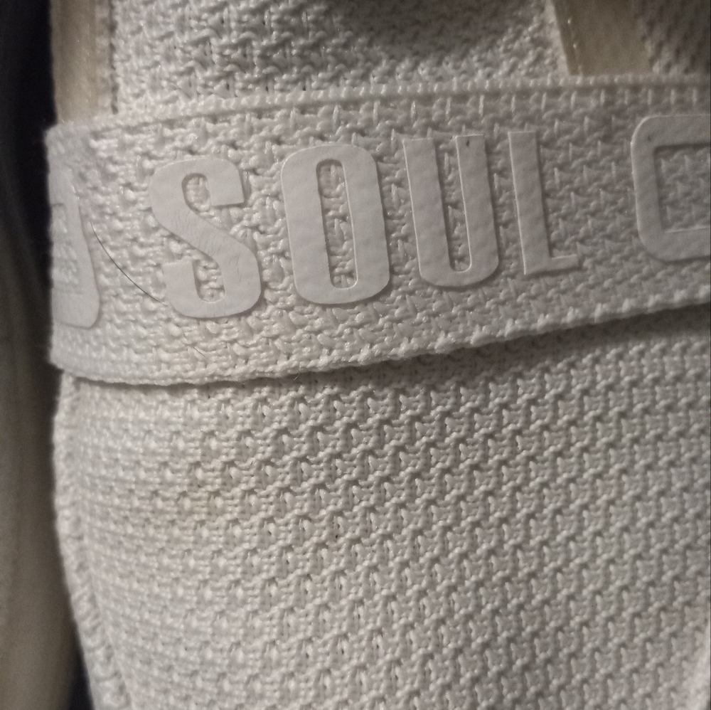 High tops - Picture 2 of 2